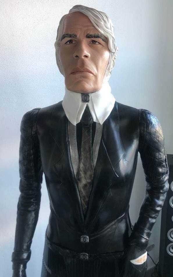 Debbie Wingham’s life sized Karl Lagerfeld ‘cakelike’