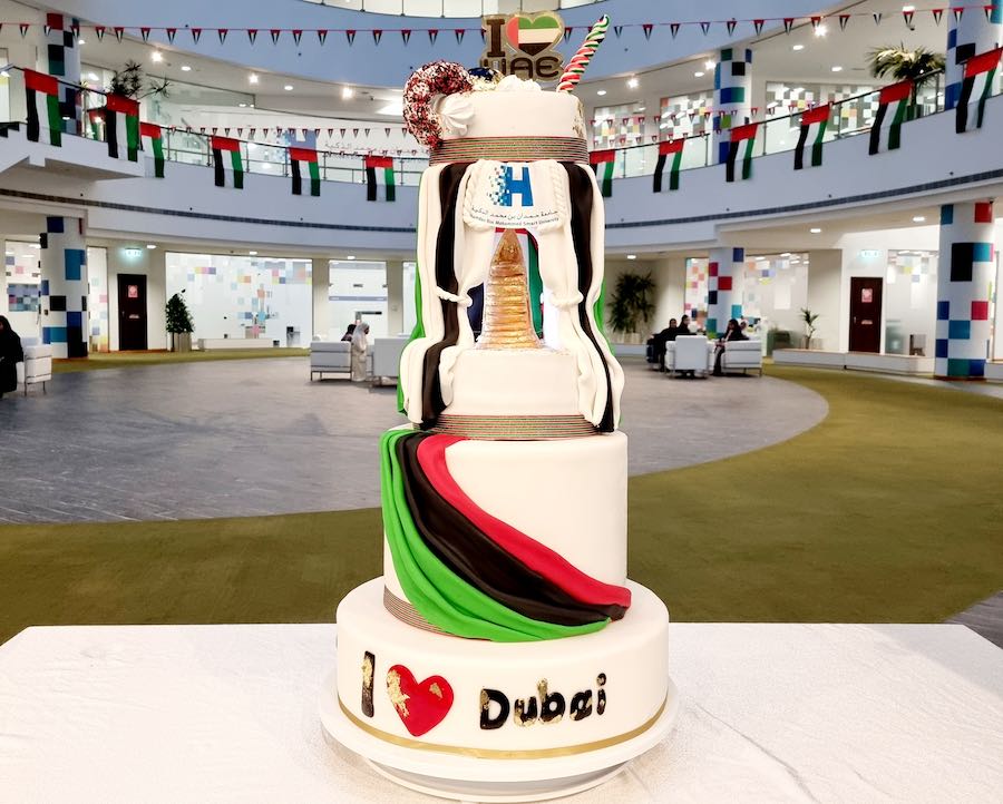 The national day tiered confection