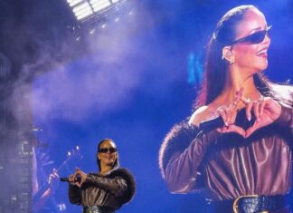Rihanna’s Surprise Jay-Z Stage Return Turned Capris, Legacy Concerts, and Celebrity Timing Into the Week’s Big Entertainment Lesson Rihanna performing with Jay-Z at Yankee Stadium